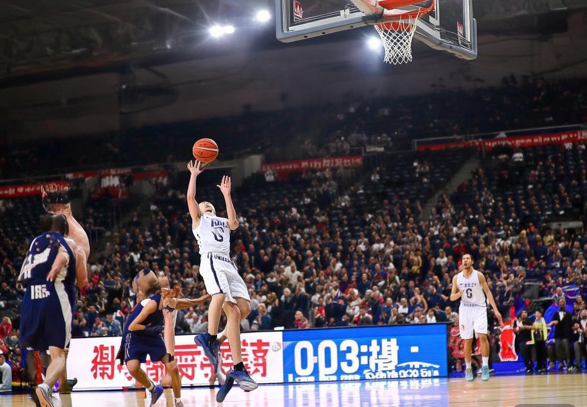 北控辽宁巅峰对决：篮球盛宴再升级