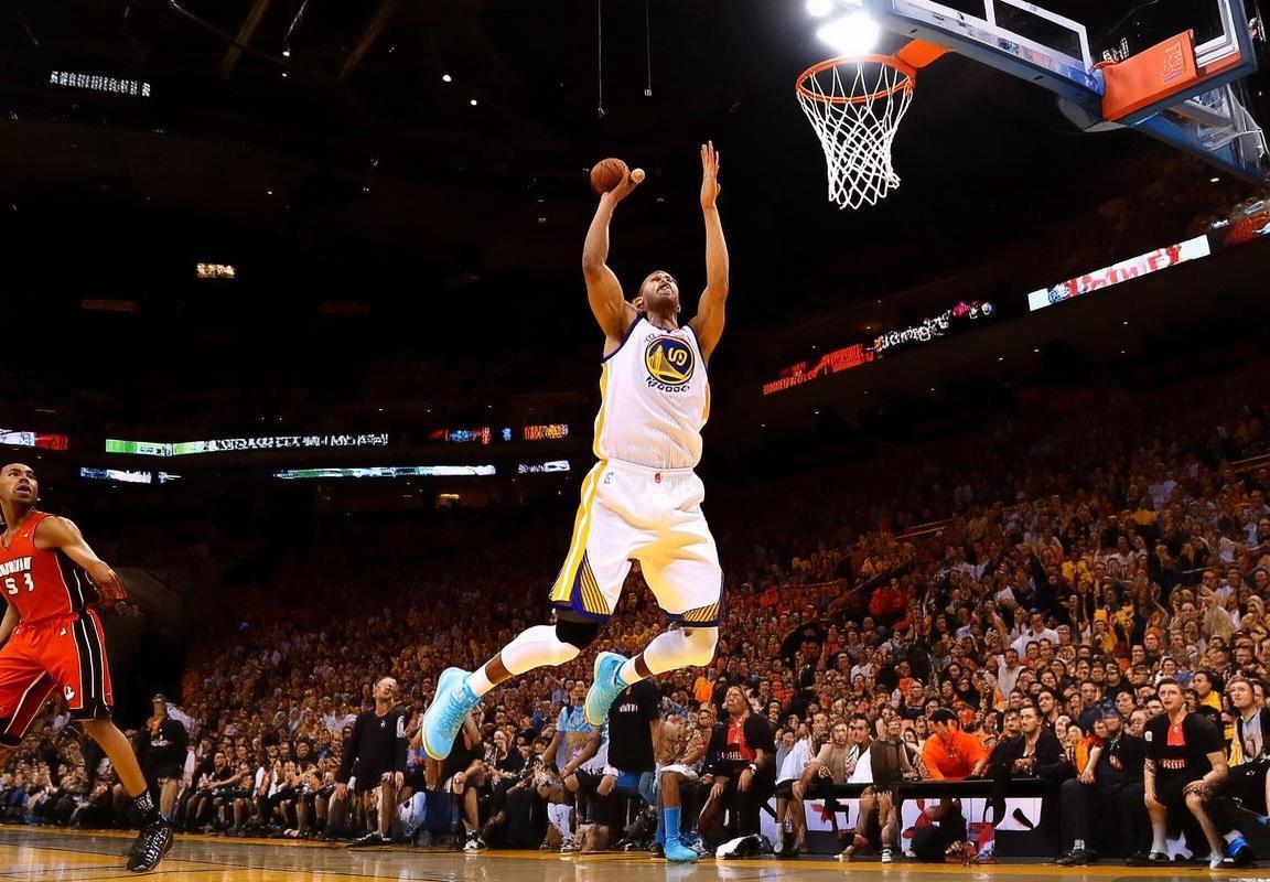 2019年NBA勇士vs热火巅峰对决：库里韦德精彩对决回顾(图2)